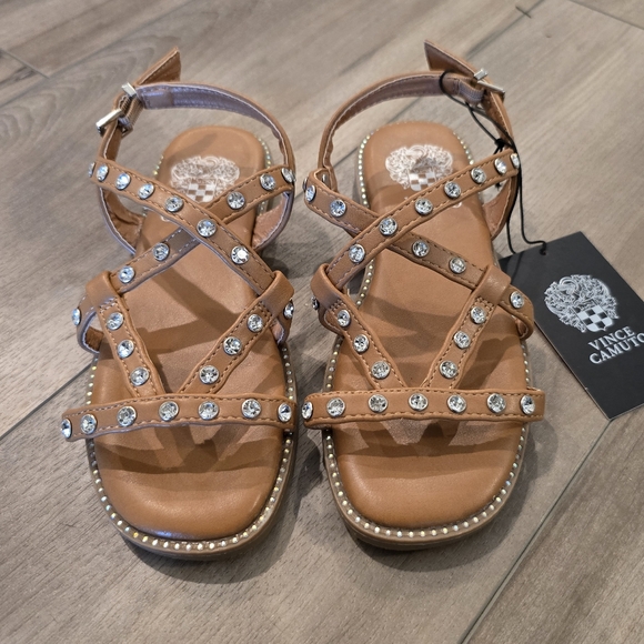 VINCE CAMUTO Girls Sandals - Picture 1 of 7